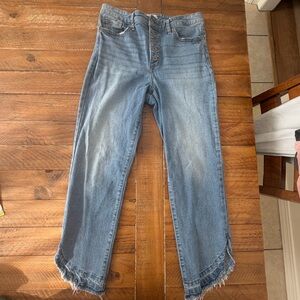 Sofia by Sofia Vergara Light Blue Cropped Jeans